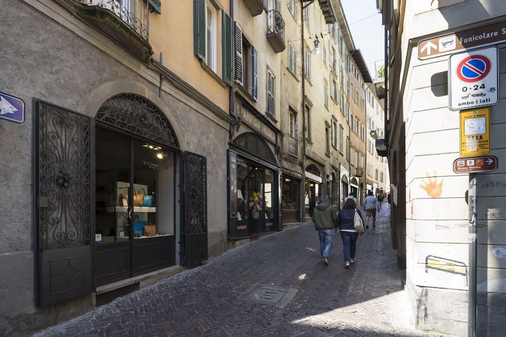 Aedes Mercatorum Bergamo Exterior photo